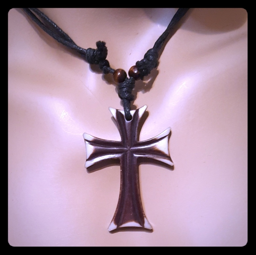 Unisex Cross Choker